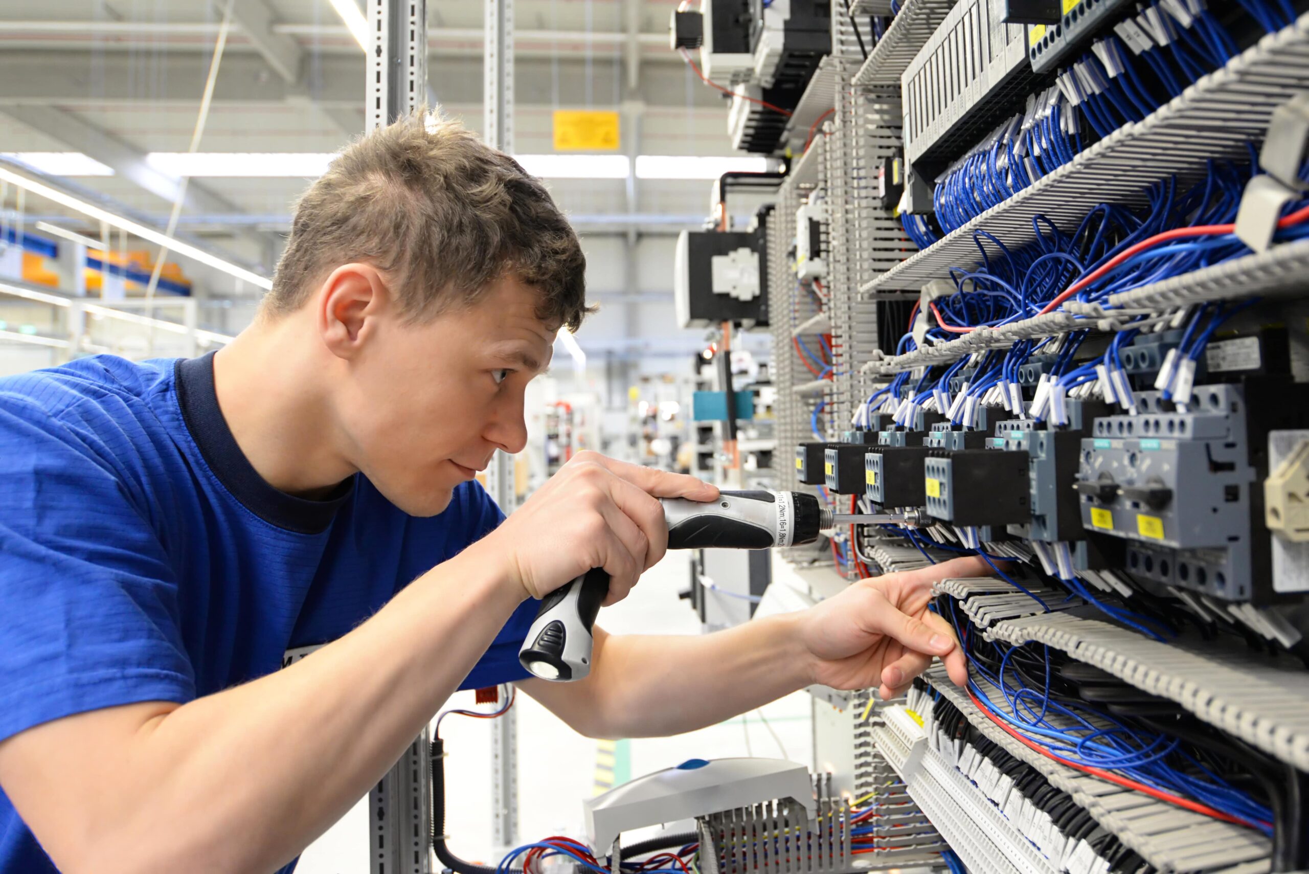 Titelbild - Elektroniker für Geräte und Systeme - Stralsund